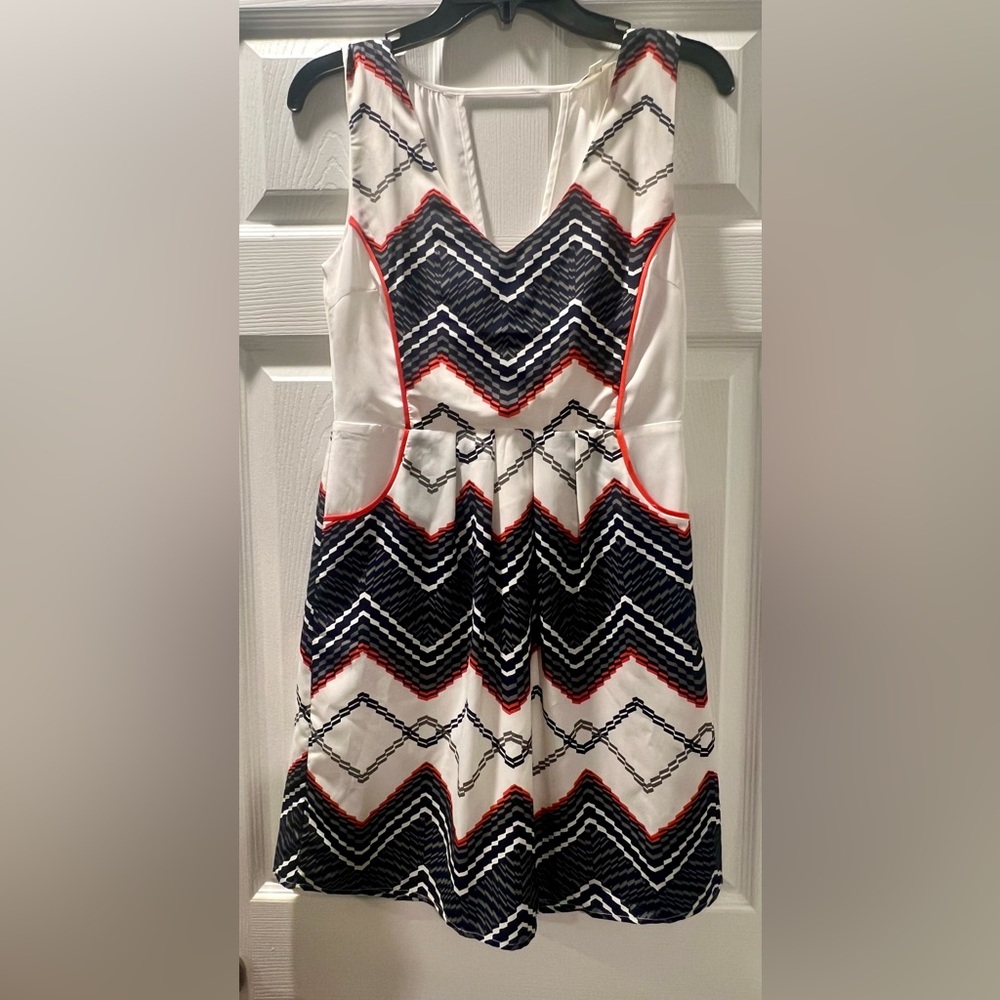 Boutique dress with pockets. Size small.